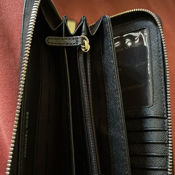 Michael kors wallet - Picture 3 of 4